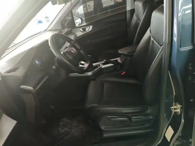 Wuling Jiachen — Фото автомобиля 14