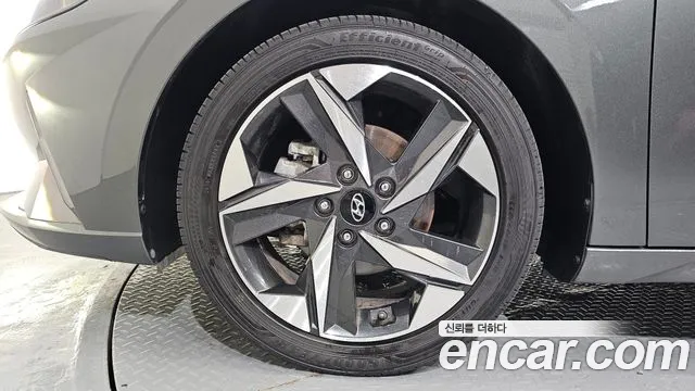 Hyundai AVANTE Avante (CN7) — Фото автомобиля 4