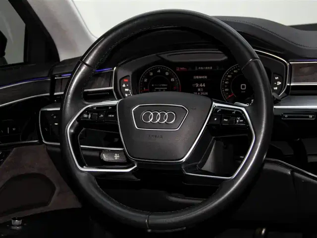 Audi A8 — Фото автомобиля 15