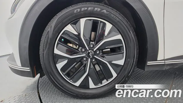 Kia EV6 — Фото автомобиля 5