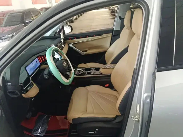 Geely Boyue L — Фото автомобиля 13