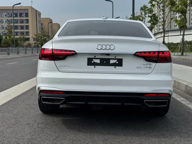 Audi A4L — Фото автомобиля 16