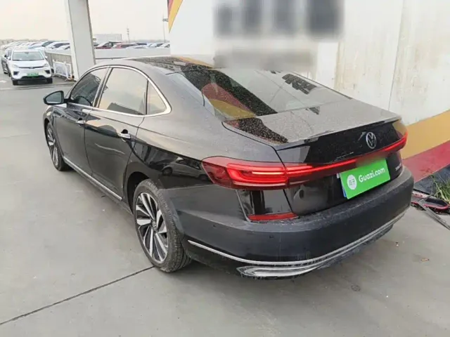 Volkswagen Passat — Фото автомобиля 4