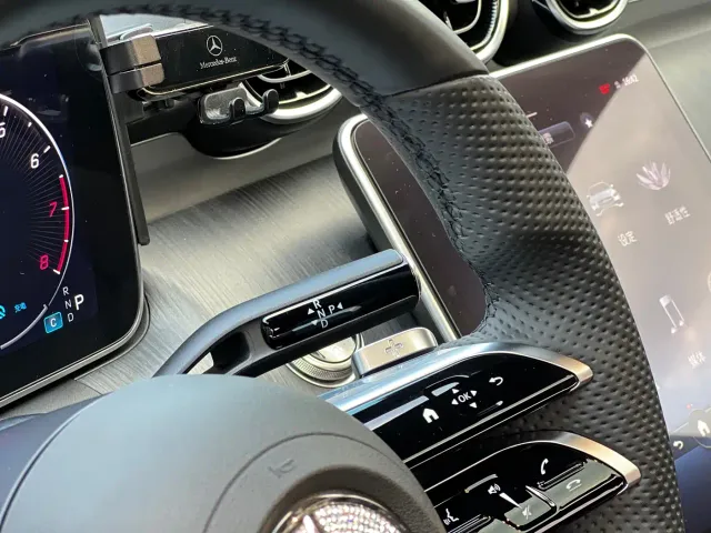 Mercedes-Benz C-Class — Фото автомобиля 11