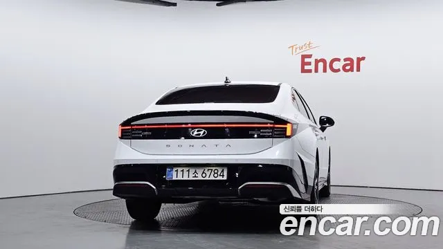 Hyundai Sonata — Фото автомобиля 4