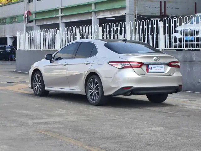 Toyota Camry — Фото автомобиля 5