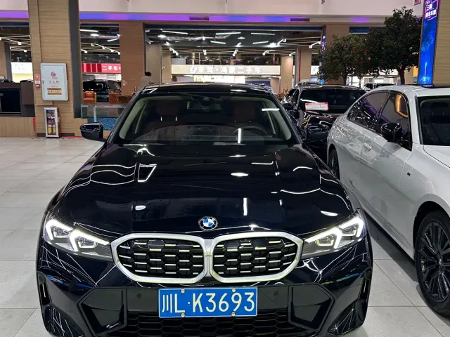 Фотография автомобиля — BMW 3 Series