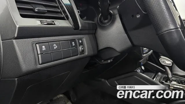 KG_Mobility_Ssangyong Rexton Новый Rexton Sport Khan Дизель 2.2 4WD — Фото автомобиля 15