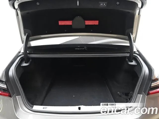 BMW 7-Series — Фото автомобиля 20