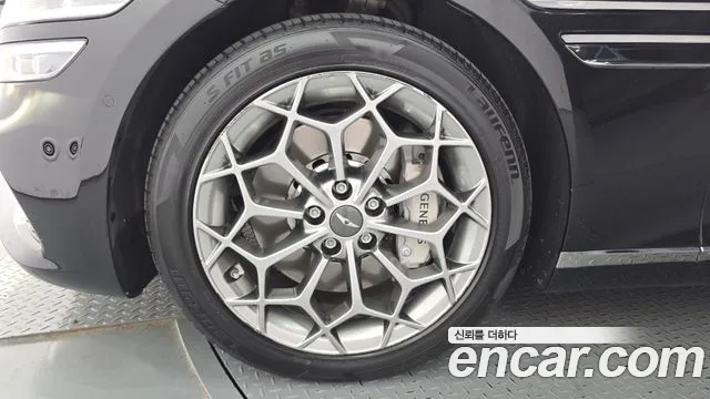 Genesis G80 RG3 — Фото автомобиля 5