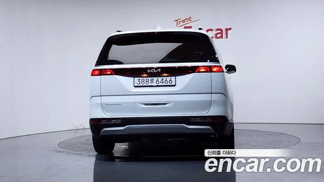 Kia Canival Carnival 4 поколение Дизель 9 мест Prestige — Фото автомобиля 4