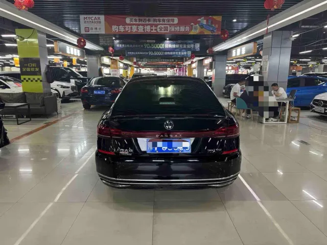 Volkswagen Passat — Фото автомобиля 7