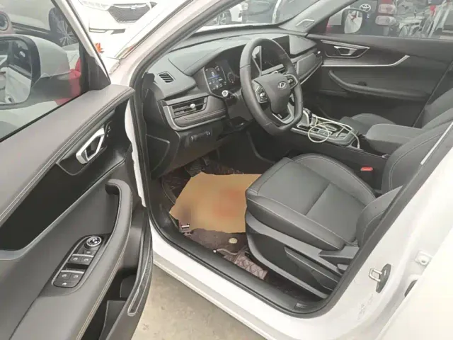 Chery Tiggo 8 — Фото автомобиля 15