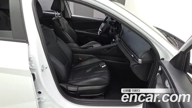 Hyundai AVANTE Avante (CN7) — Фото автомобиля 12