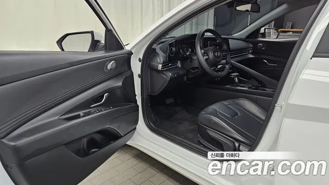 Hyundai Avante CN7 — Фото автомобиля 10