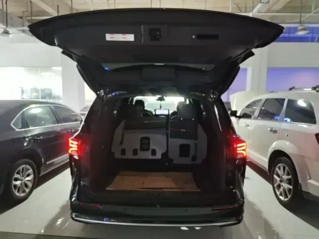 Toyota Sienna — Фото автомобиля 18