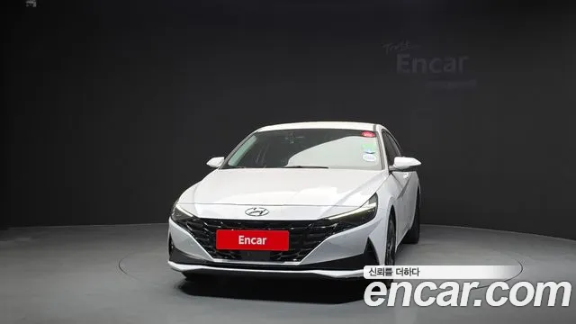 Hyundai Avante CN7 — Фото автомобиля 3
