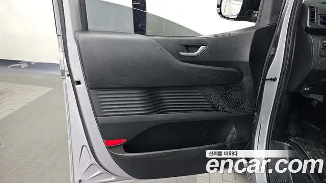 Hyundai Staria — Фото автомобиля 13