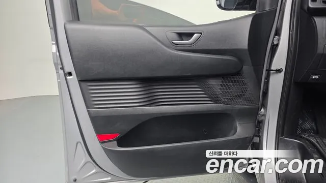 Hyundai Staria — Фото автомобиля 13