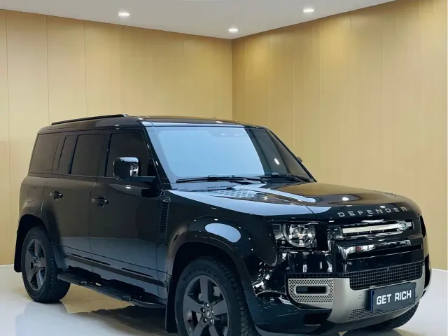 Land Rover Defender — Фото автомобиля 3