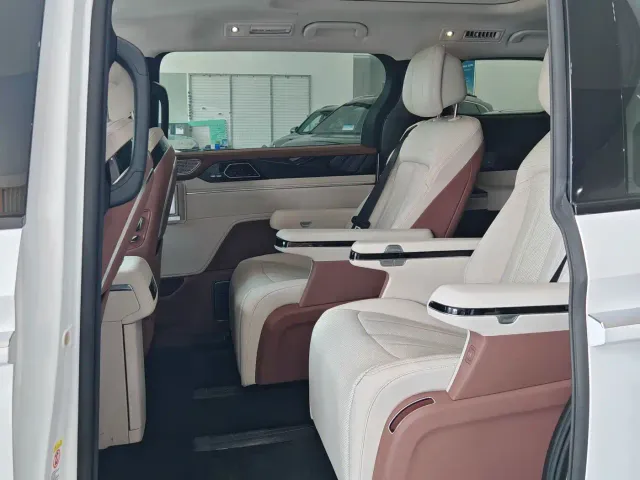 BYD Xia — Фото автомобиля 13