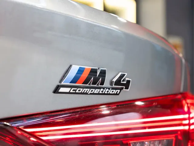 BMW M4 — Фото автомобиля 13