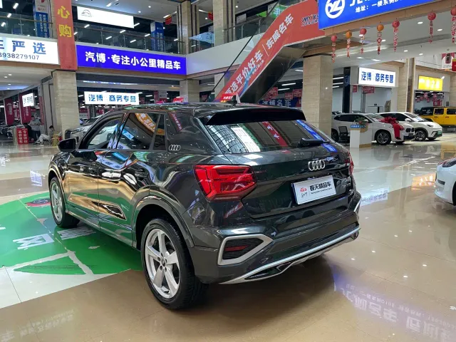 Audi Q2L — Фото автомобиля 6