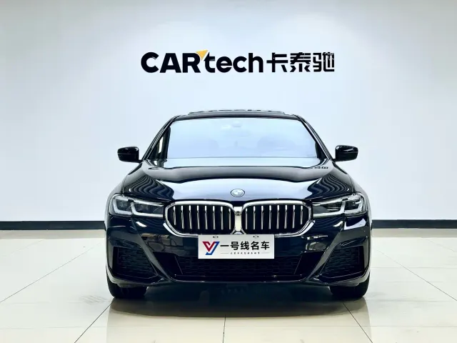 Фотография автомобиля — BMW 5 Series