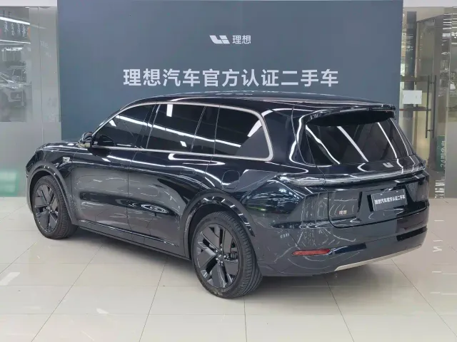 Li Auto L9 — Фото автомобиля 11