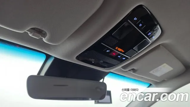 Hyundai Grandeur Grandeur (GN7) 2.5 Бензин 2WD — Фото автомобиля 16