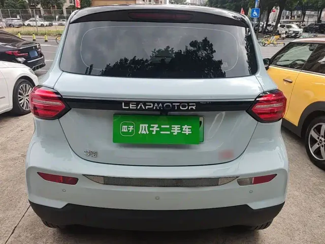 Leapmotor T03 — Фото автомобиля 5