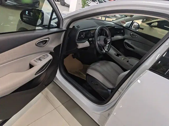 BYD Sealion 05 EV — Фото автомобиля 15