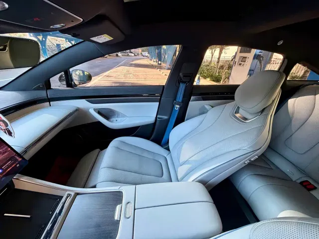 Luxeed S7 — Фото автомобиля 14