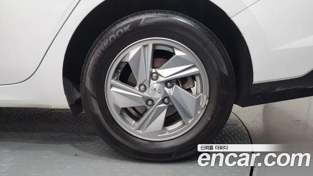 Hyundai Avante CN7 — Фото автомобиля 6