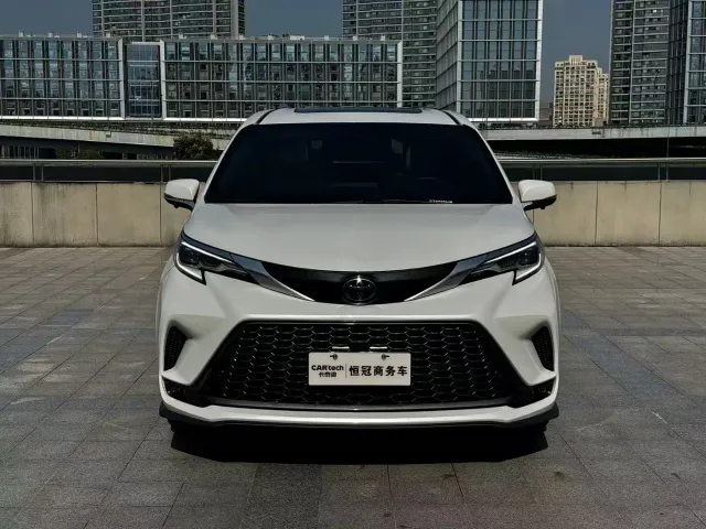 Toyota Granvia — Фото автомобиля 2