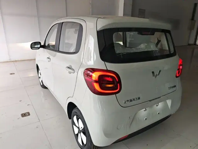 Wuling Hongguang Mini EV — Фото автомобиля 4