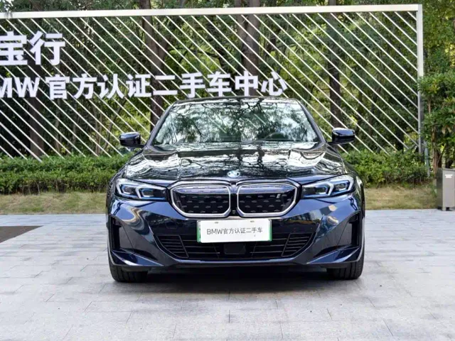 BMW i3 — Фото автомобиля 4