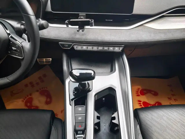 Geely Xingrui — Фото автомобиля 8