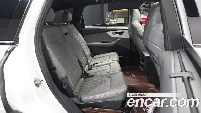 Audi Q7 55 TFSI quattro Premium — Фото автомобиля 10