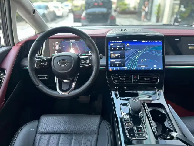 GAC Trumpchi E9 — Фото автомобиля 10