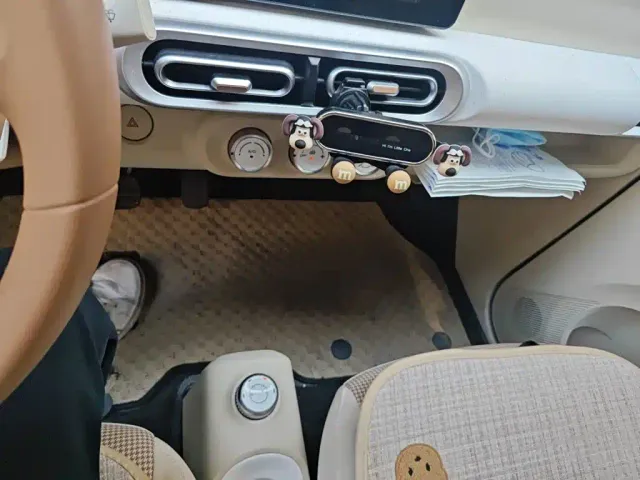 Wuling Hongguang Mini EV — Фото автомобиля 10