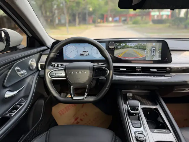 Chery Arrizo 8 — Фото автомобиля 15