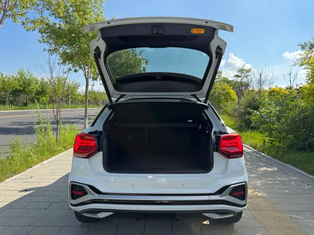 Audi Q2L — Фото автомобиля 21