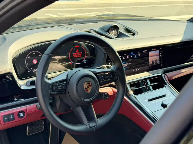 Porsche Panamera — Фото автомобиля 6