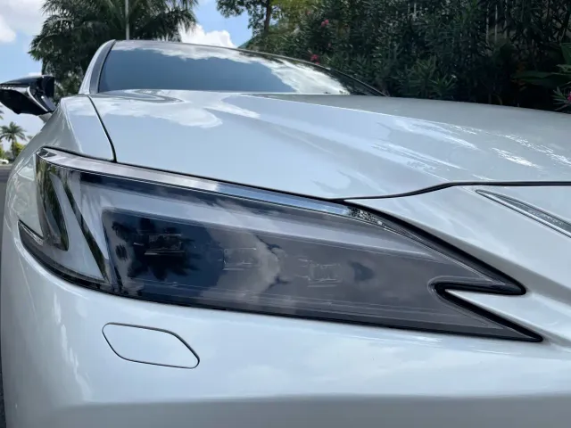 Lexus ES — Фото автомобиля 13