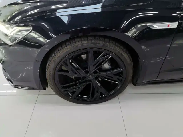 Audi A7L — Фото автомобиля 22
