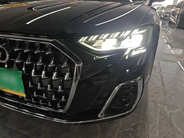 Audi A8 — Фото автомобиля 23