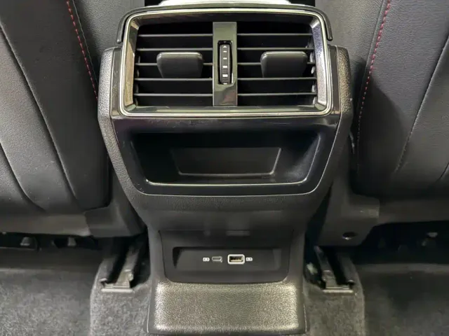 Skoda Karoq — Фото автомобиля 19