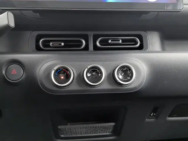 Wuling Zhiguang NEV — Фото автомобиля 12