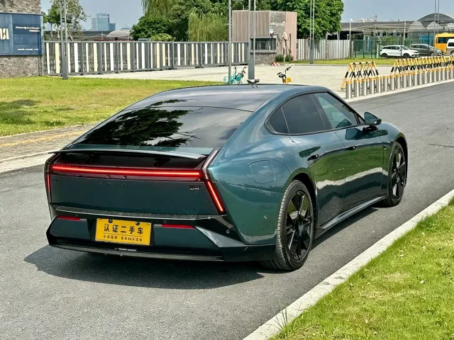 Xpeng P7 — Фото автомобиля 5